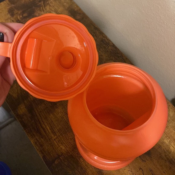 EUC Coral Hydro Jug - Picture 3 of 3